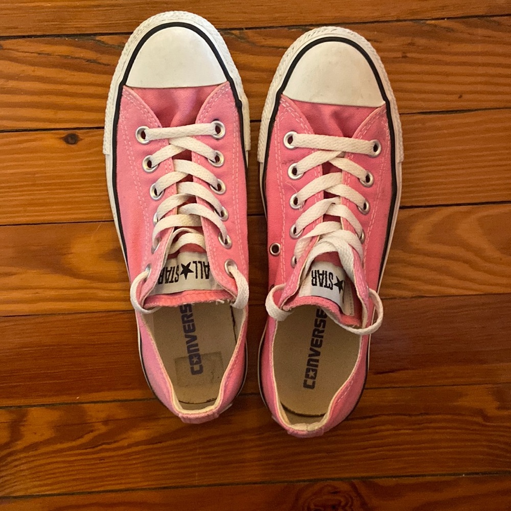 Pink converse